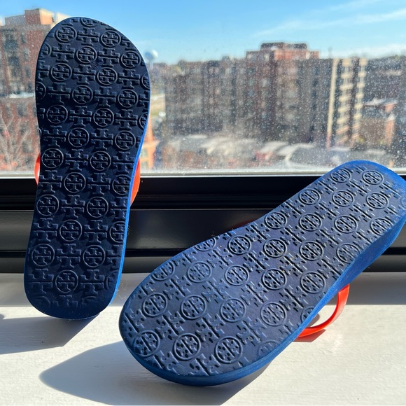 Tory Burch Platform Flip Flops. Size 9. Printed blue with orange strap. - Picture 4 of 5